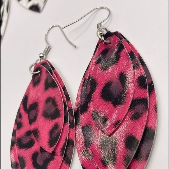 3 pairs animal print layered Faux Leather Earrings - Picture 3 of 7